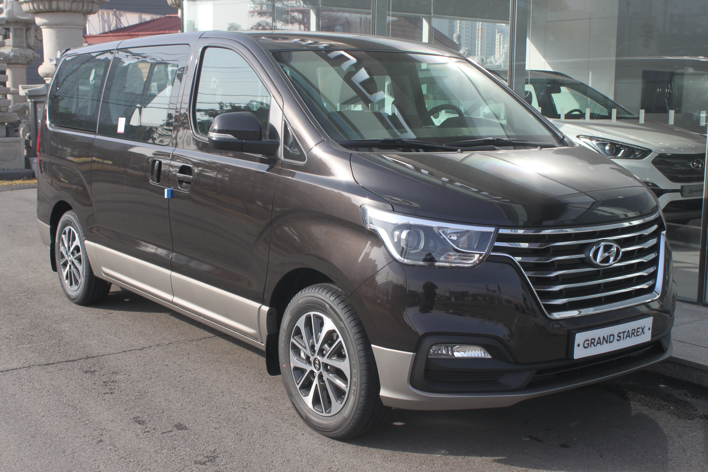 Hyundai Starex style MPV exterior reference for group transfer enquiries